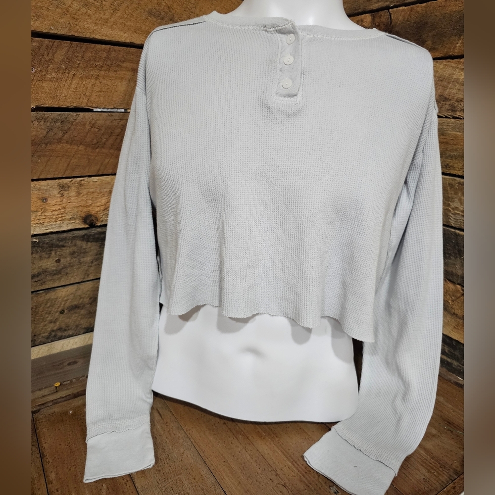 NWT Size Extra Large Gray Cropped‎ Top